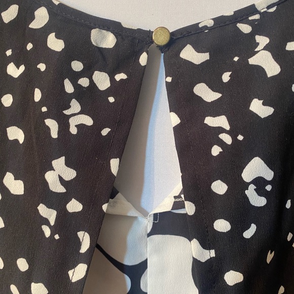 Apt 9 Black and White Pebble Design Layered Sleeveless Open Back Top - Picture 4 of 16